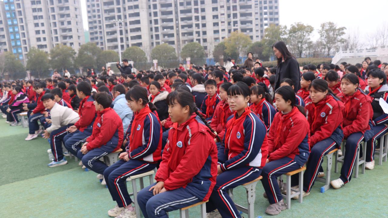 南阳市八全小学部：策马踏春启新程 童心逐梦向未来