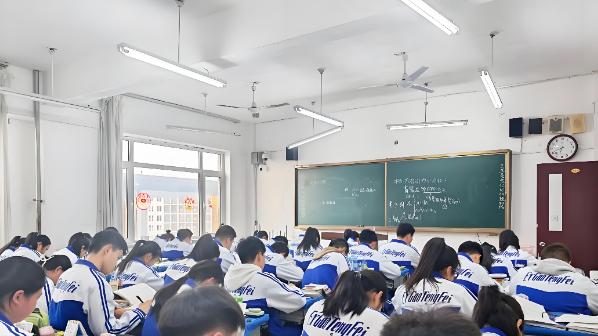 孩子初中太拼命？当心高中第一个掉队！