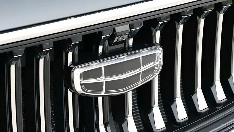 新能源车增幅稳居第一，吉利为什么还要死磕燃油车？