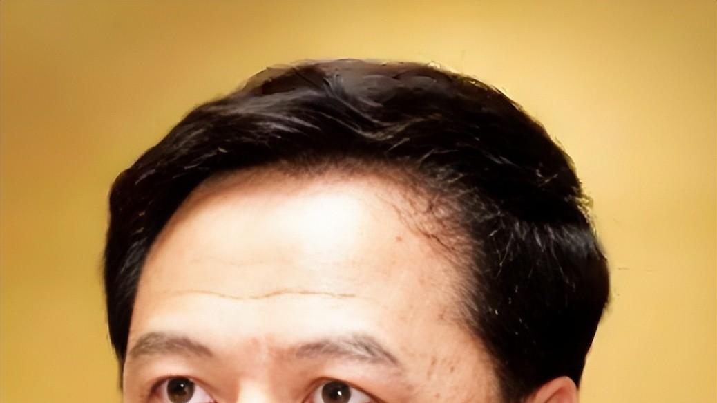 王艳落魄七年，儿子逆袭北大，丈夫在哪？