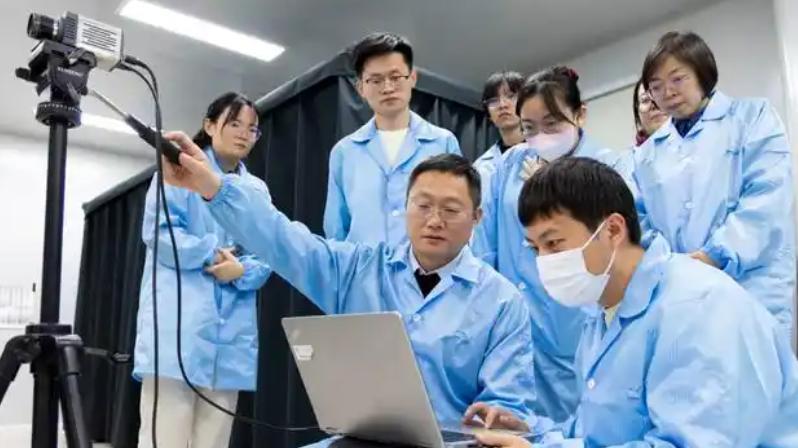 张召忠一句话点燃军迷争议：中国真要追美国，还得耐心补课？