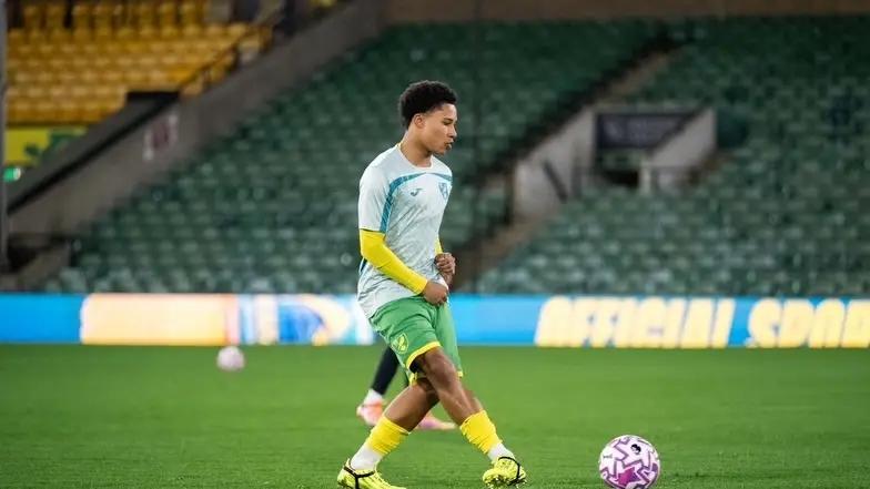 巴萨签下诺维奇16岁新星塔瓦雷斯