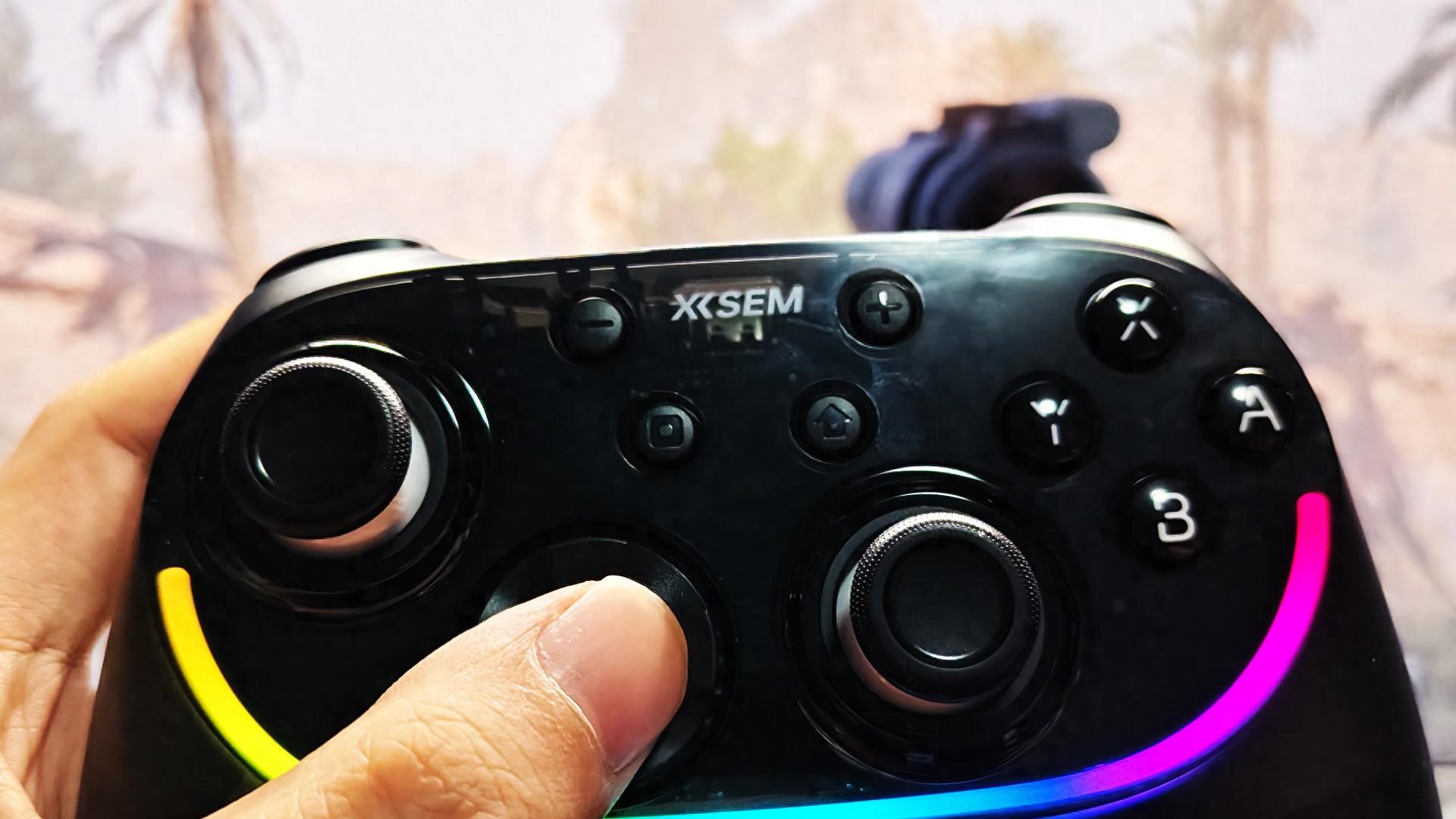 200 元档封神！西圣 GC1 手柄实测：《三角洲行动》跨端操控