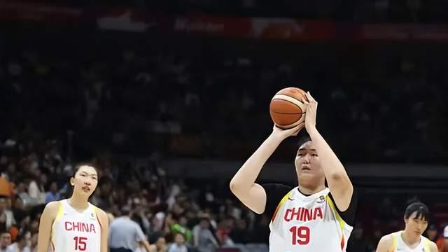 8分钟11分5板！2.26米小姚明持续爆发 只有老帅能用好她？