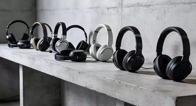 为什么很多人戴头戴式耳机总觉得难受？这 10 个痛点，看看你中了几条？