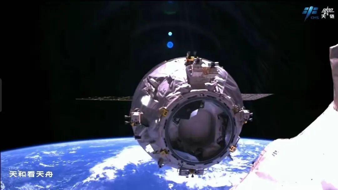 太过领先？美国货运飞船竟用了2天才对接空间站，中国只需2小时