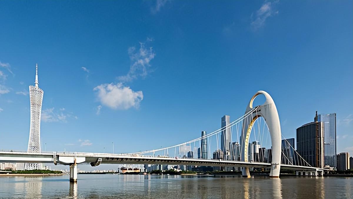 4年前，28岁东北女人花50万生下5国混血女儿，如今怎么样了？