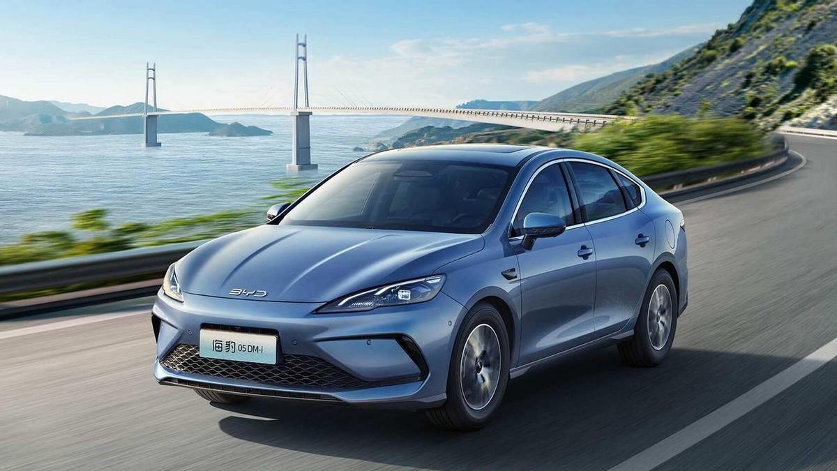 开年即领跑！比亚迪1月狂销21万辆，56个月销冠传奇再续