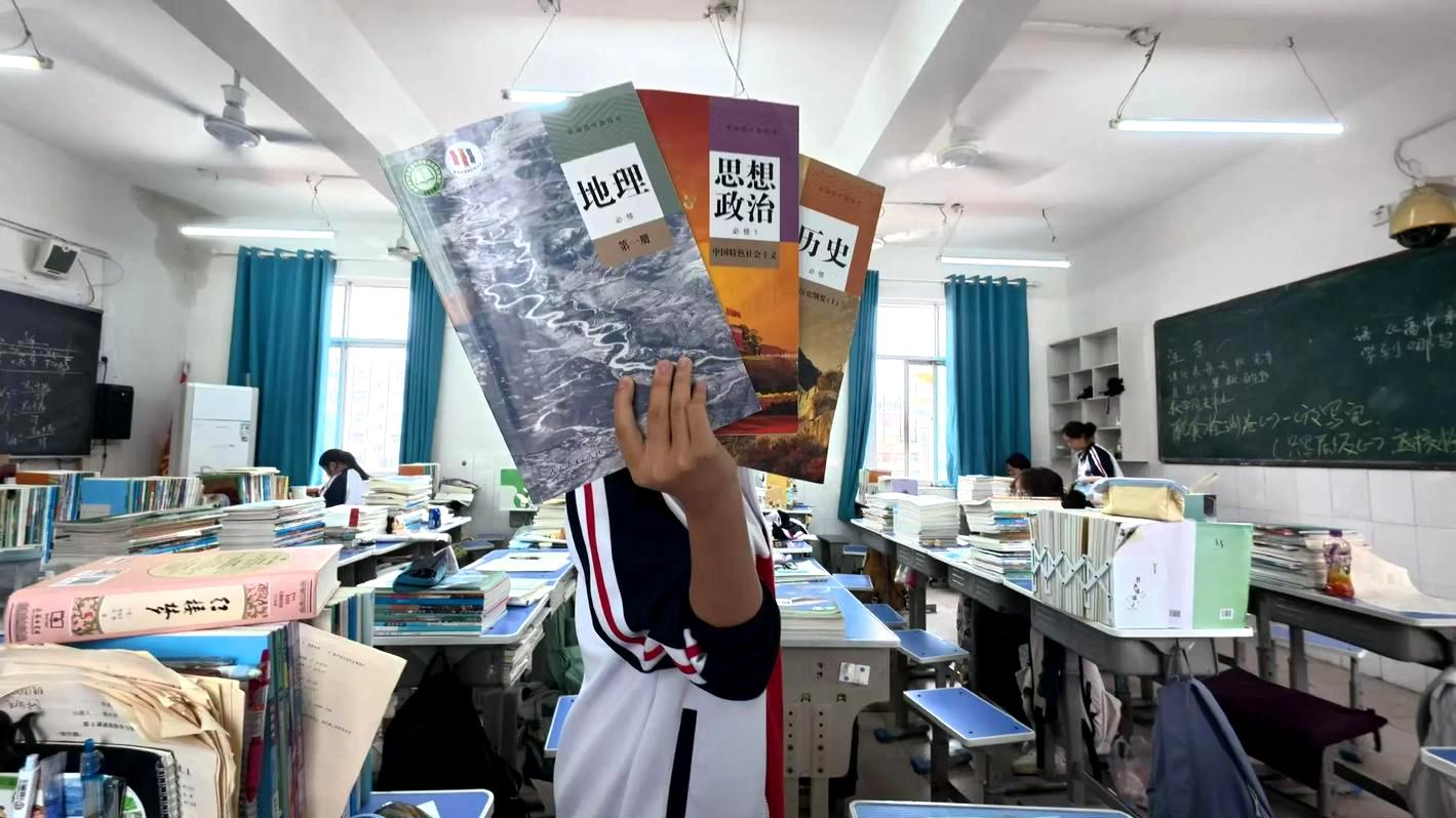 高一同学选择文科，学校可能是推手