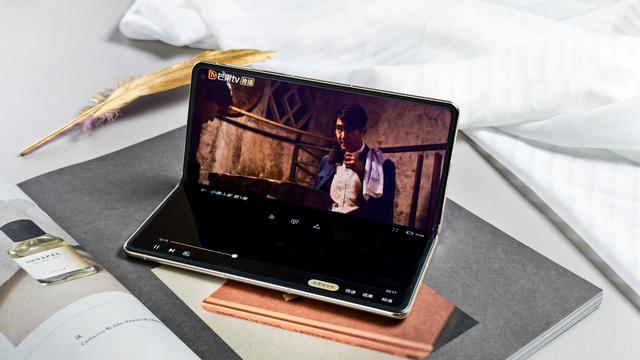 友商集体涨价，华为折叠屏却反向操作，成2026最具性价比折叠屏！