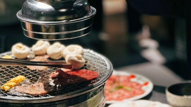 当长江鲜味遇上炭火：吉时烤肉的调味与搭配哲学