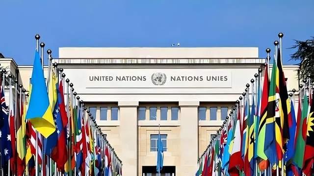 新的军备竞赛开始，美国军费暴涨5000亿美元，退出66个组织