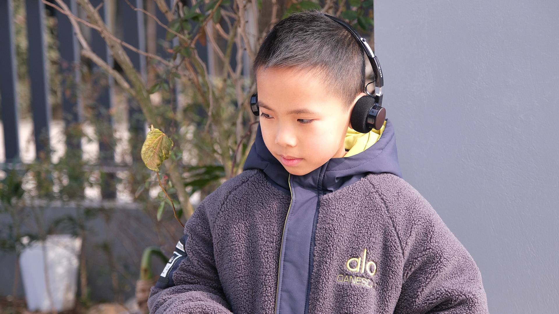 耳机界卷王！飞傲EH11：复古设计+电竞音效，听歌打游戏两不误，闭眼入！