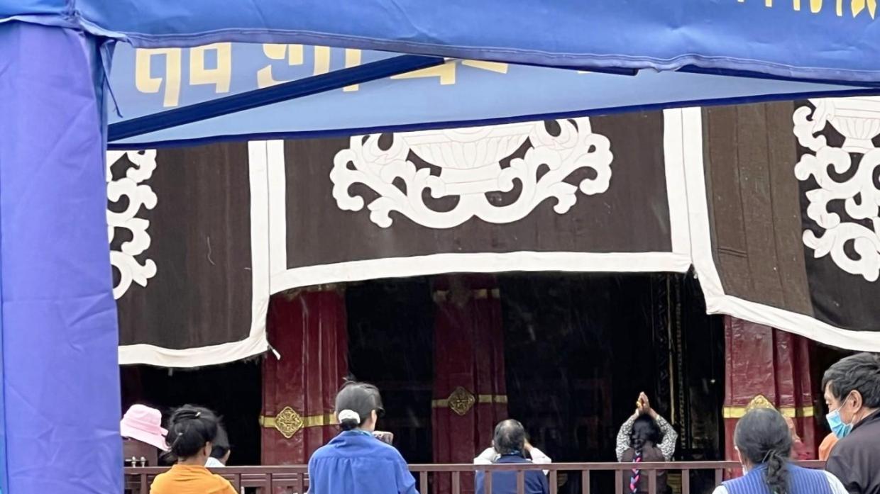 大昭寺的八廓街，人间百态（初到广场）