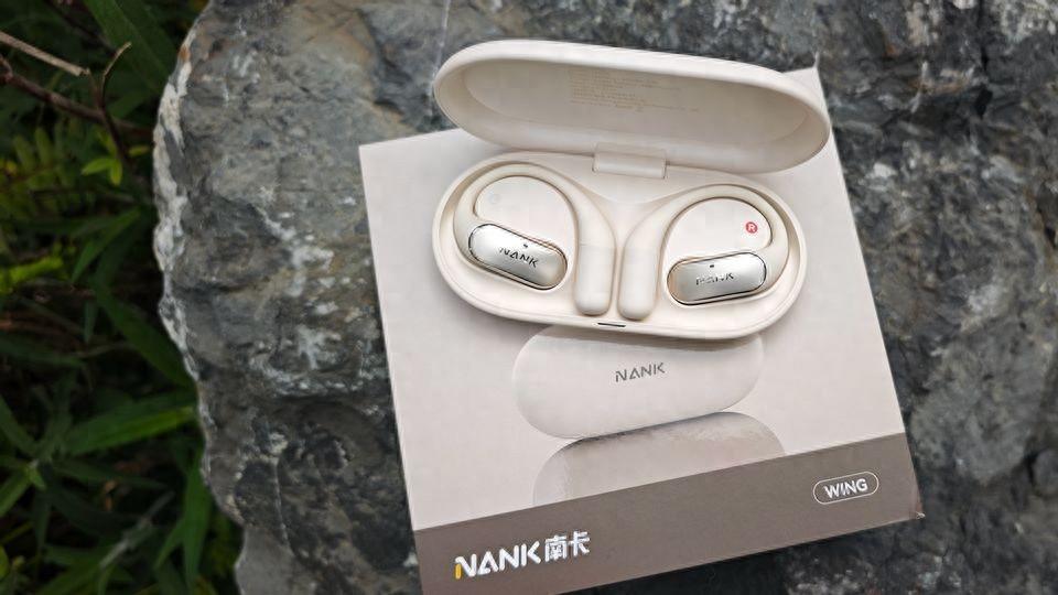 如鸿毛如蝉翼：不入耳的全能运动搭档——南卡 Wing 蓝牙耳机评测