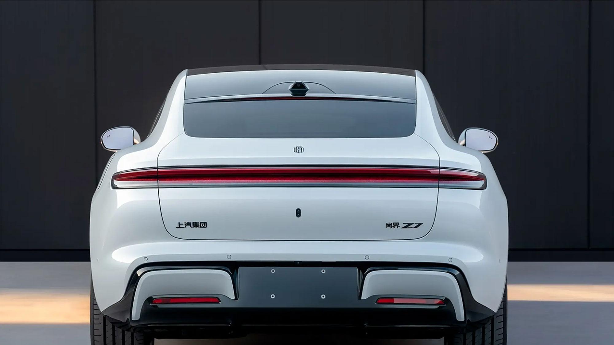 前脸气场对比，smart精灵6号以攻击性美学塑造格调