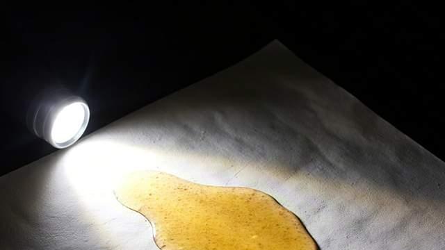 手机闪光灯能点燃纸巾？光学实验惊险版