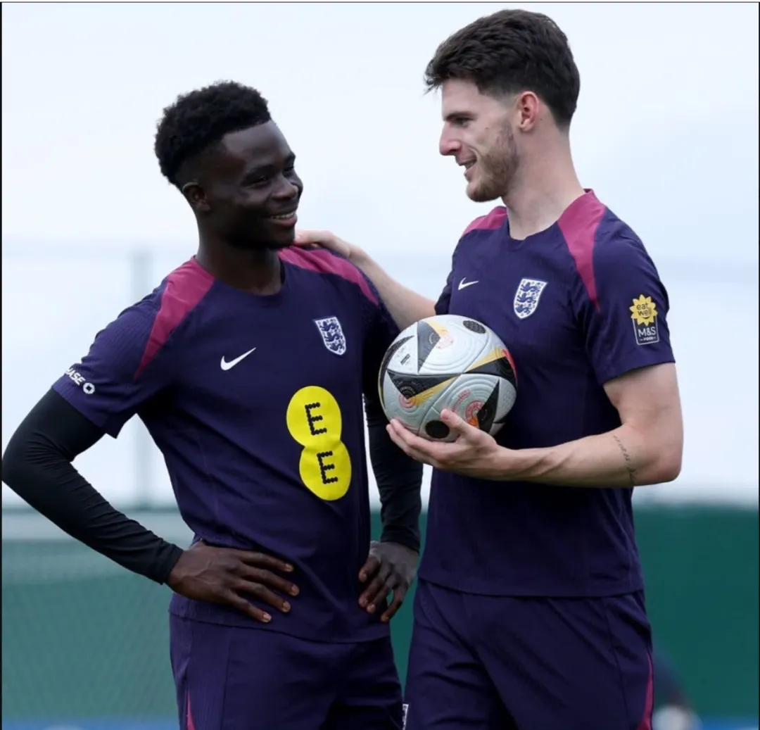 名记：阿森纳两目标要价均在1亿！记者：枪手神童已被推荐给曼联