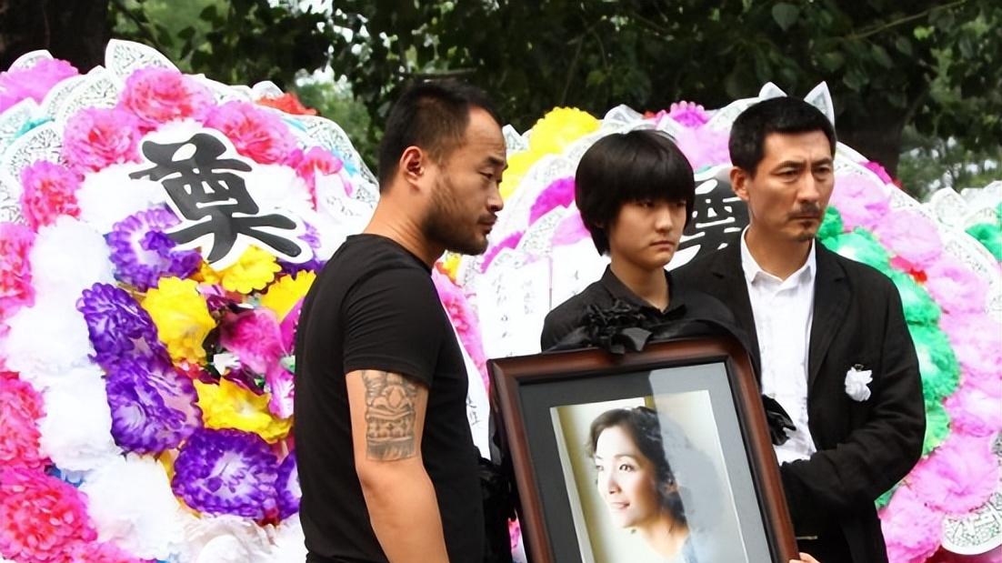 “如果你不同意离婚，我就立马去死”：前妻用9年抗癌换他自由，张子健背了17年骂名
