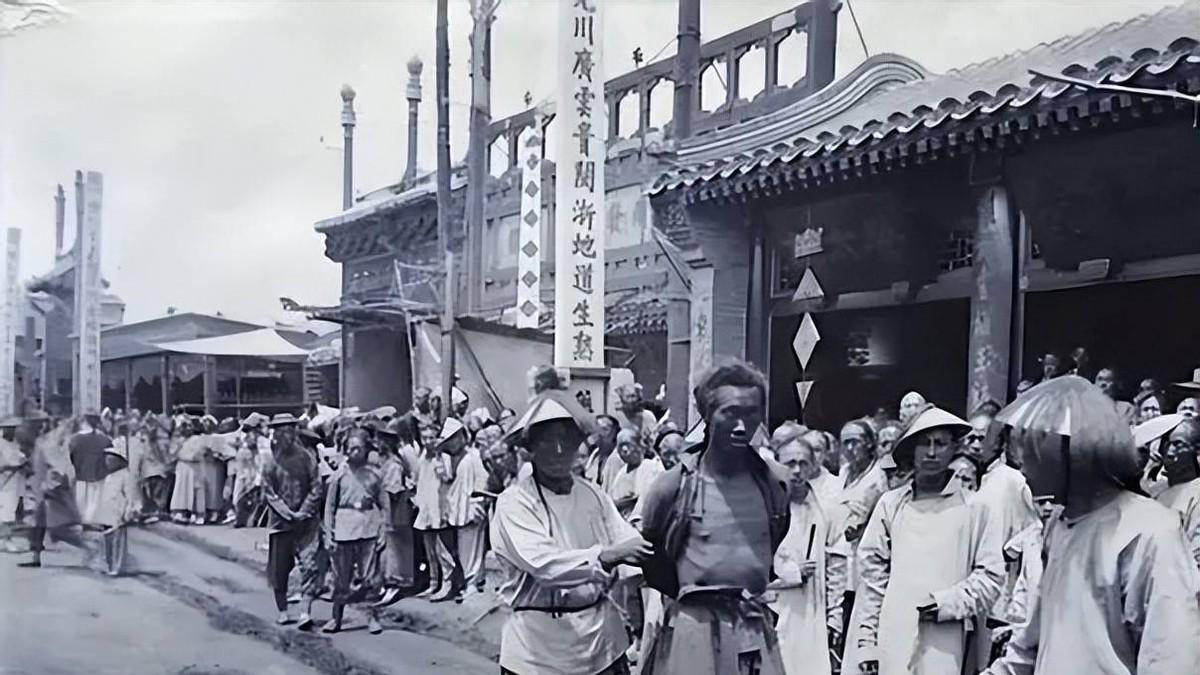 牛津校长1个警告引爆舆论，再沦落下去，欧洲就将成为当世满清