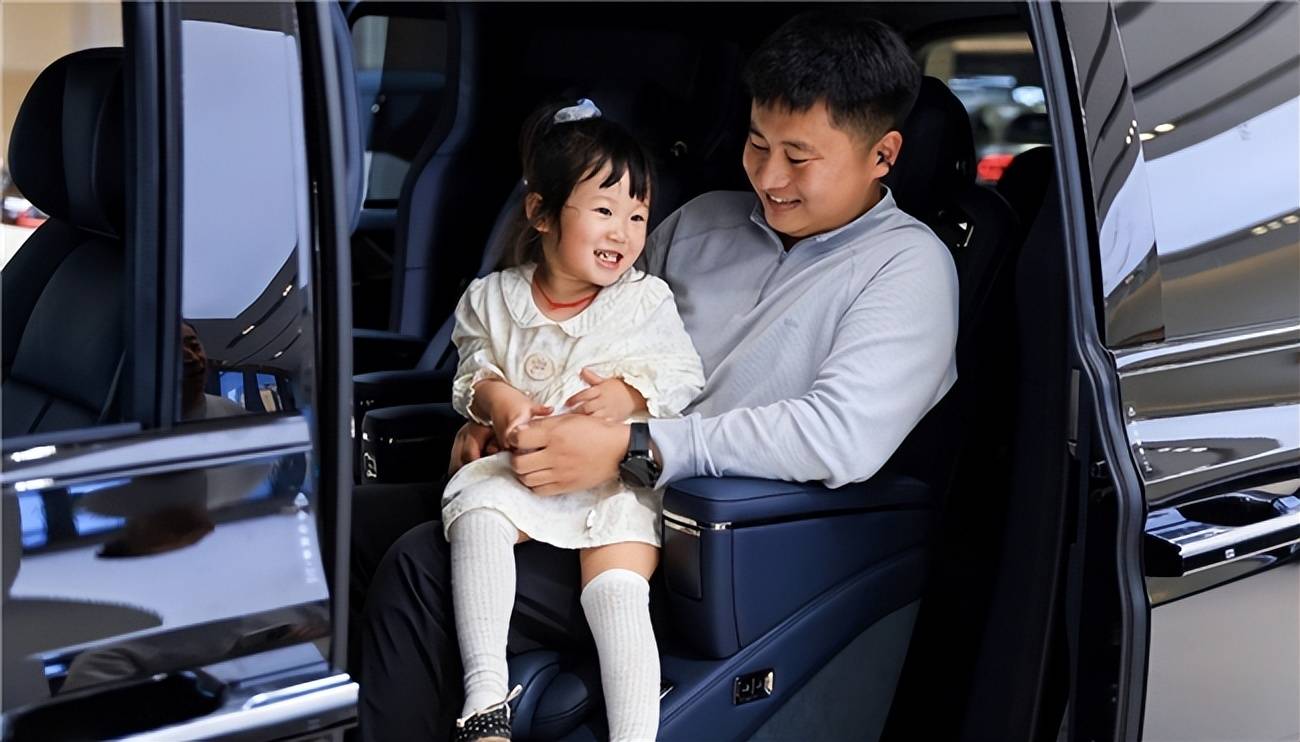 二胎家庭换车，最后定了焕新极氪009
