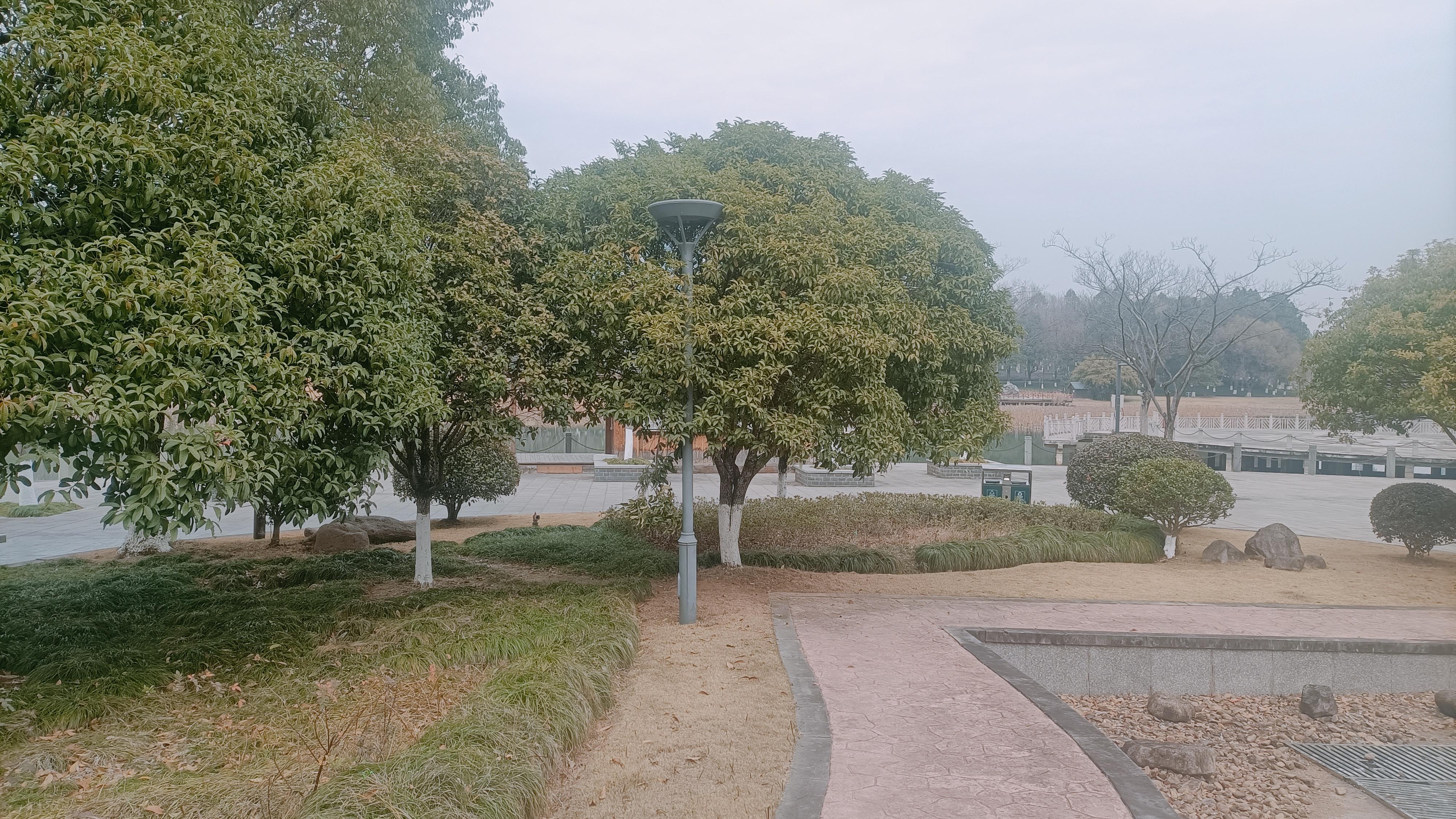 历史的账本上，一直写着同一个答案