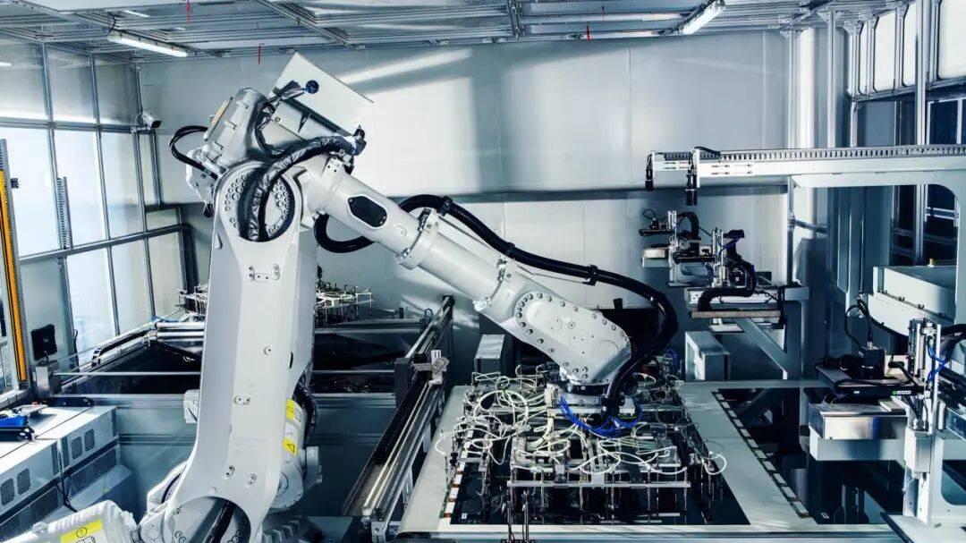 海信点亮全球电视行业首座“灯塔”：有“懂你”的未来工厂才能造更好的电视