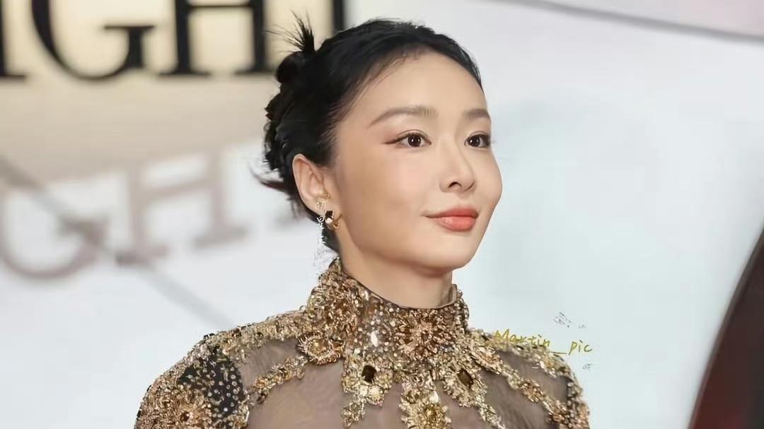 从《狂飙》大嫂到如今，高叶的造型变了，是突破还是走偏？