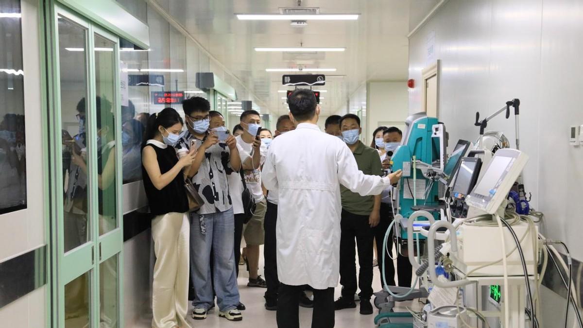 深耕健康为民底色 赋能产业高质量发展——“网眼看巴中”走进全市卫生健康系统