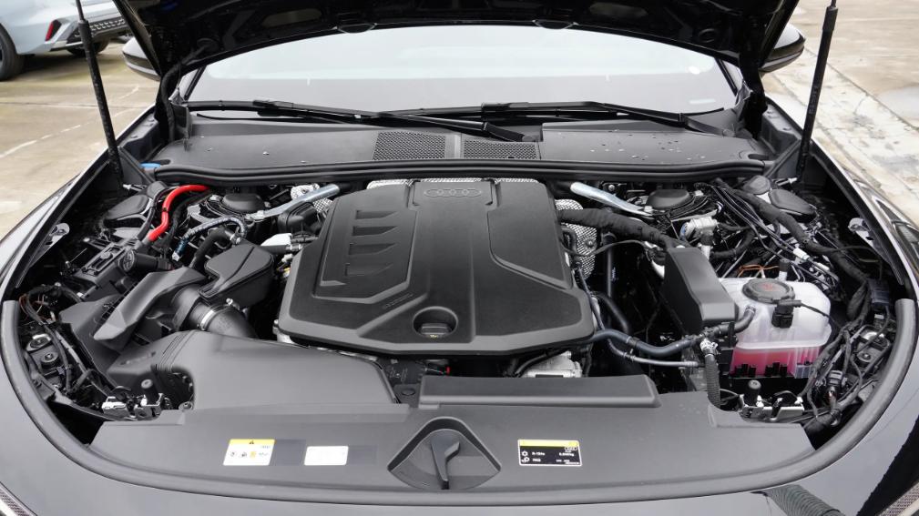 解读新一代奥迪A6L，32.29万起，动力、智能均升级，能否带来新突破？