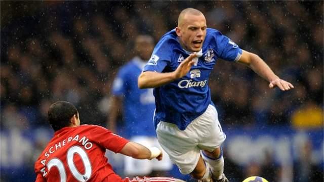 从荷甲最佳到马竞鸡肋，只用1年时间，多面手足够勤勉却太过莽撞