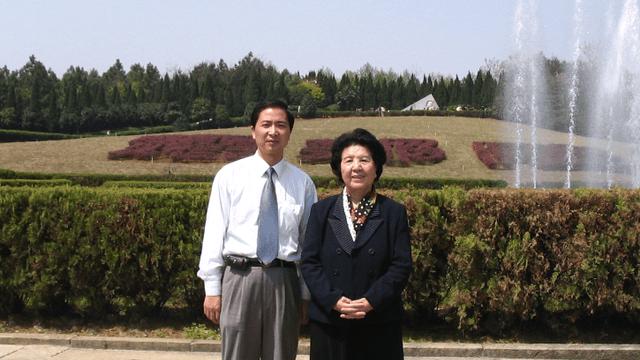 三十五载知遇 终生如沐春风——痛悼万绍芬先生