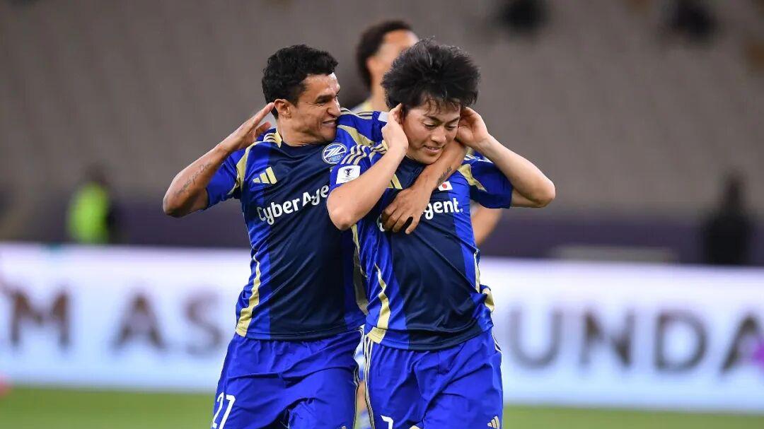 黑马逆袭！町田泽维亚首战亚冠即闯决赛，两年从J2跻身亚洲决赛圈