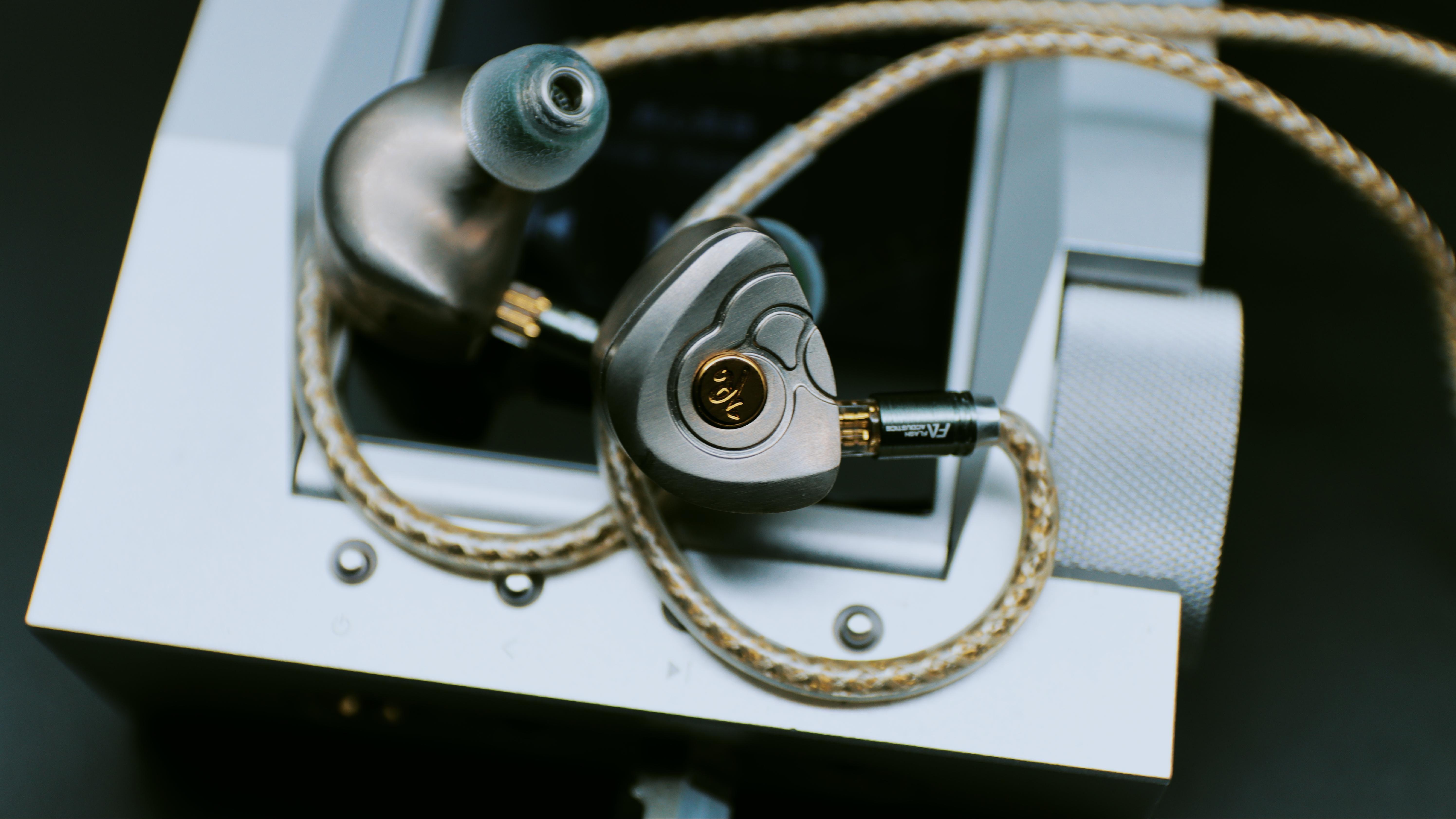 唐族大圣1圈6铁4静电耳机试听分享：以声为甲，声入人心