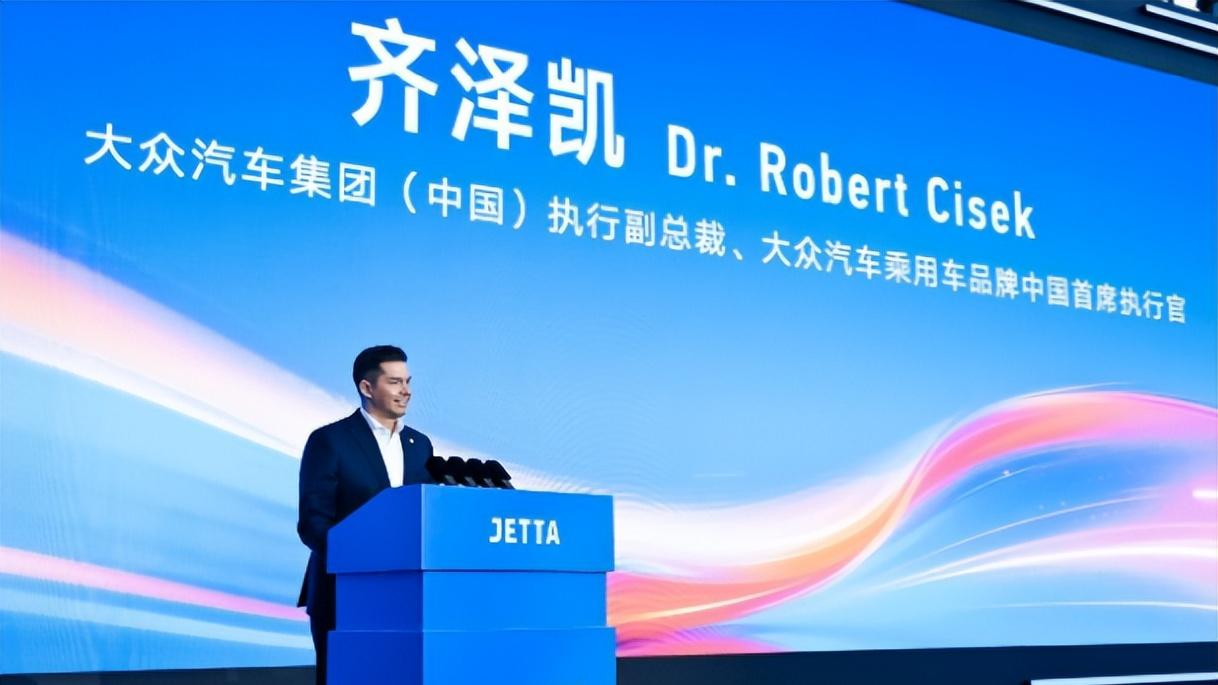 巨亏43.2亿！小米碾压大众安徽，雷军演绎“乱拳打死老师傅”