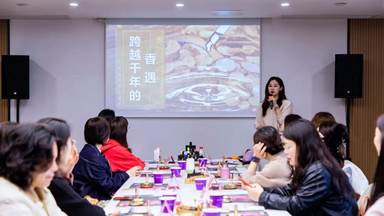 多元活动赋能圈层生活 静博士旗下爱我俱乐部成杭城社交新地标