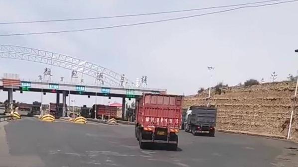 1200公里遇17个收费站，国道竟比高速还“烧钱”？