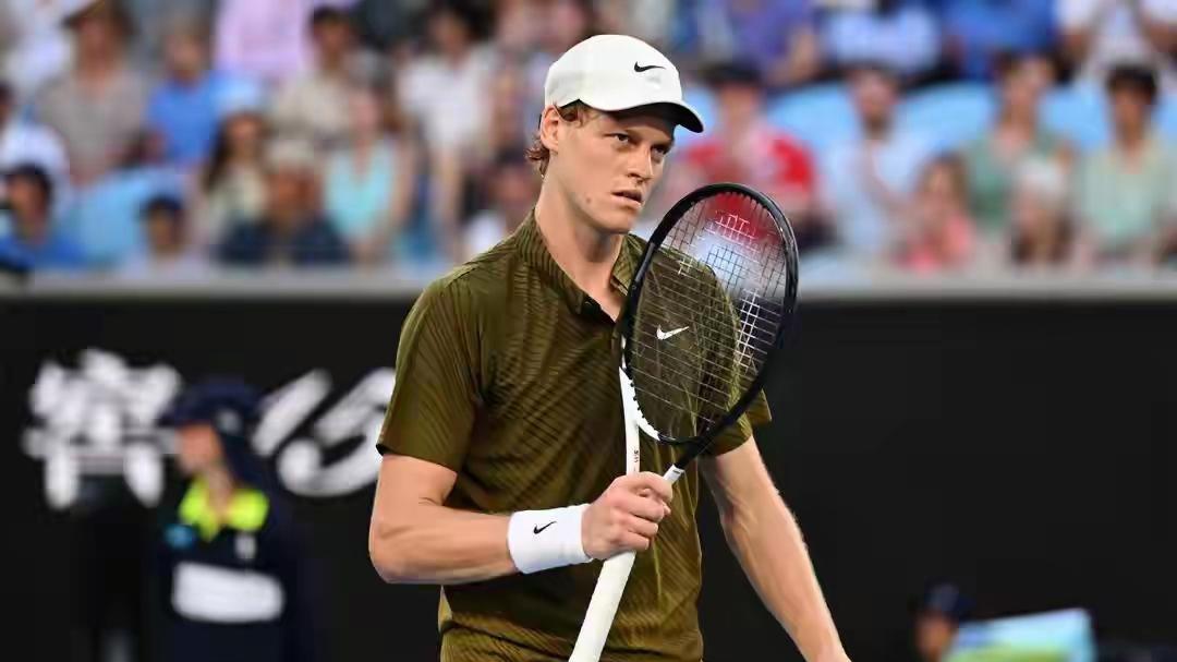 ATP1000男单第二轮 辛纳2-0斯夫尔奇纳 晋级32强