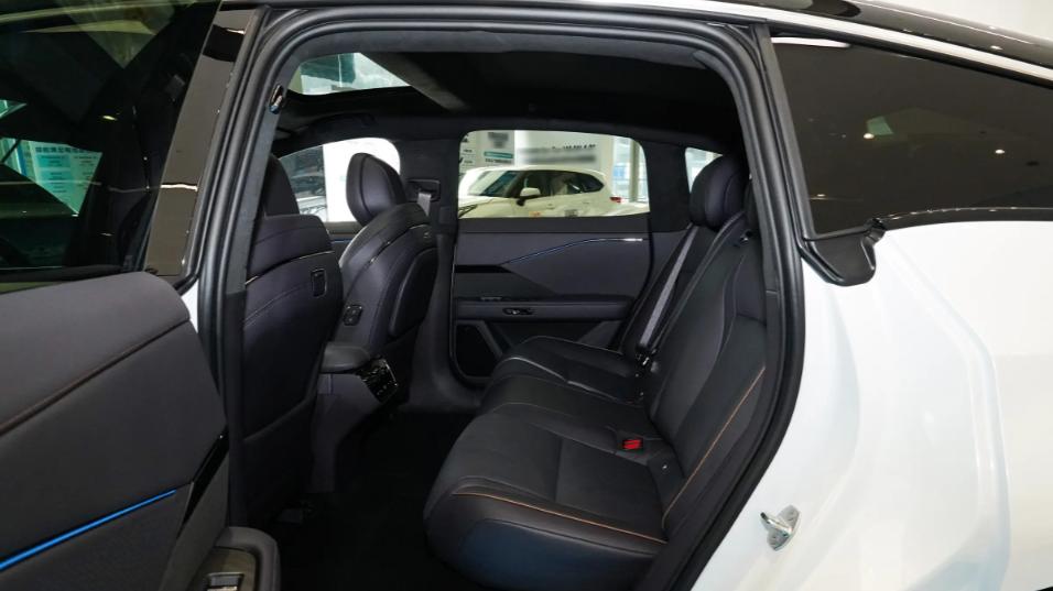 这样的丰田有点东西，铂智7有颜值有实力，定价多少你愿意买单