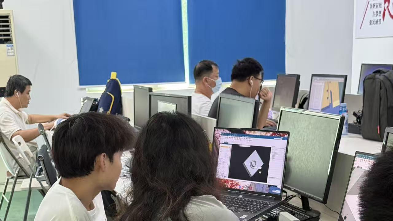 让你学到能谋生立足的CNC真技术？