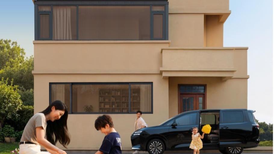 五菱星光730尊享型来了！补贴后8.78万起带双电门 家用MPV首选