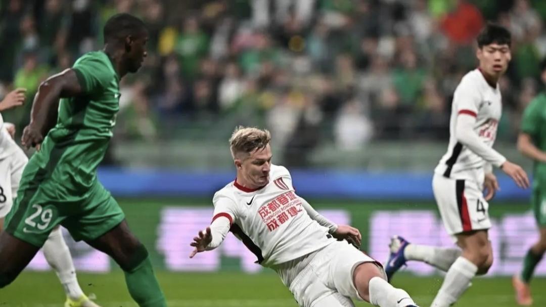 申花赢了上海德比战；恒大两旧将助成都蓉城客场2-1逆转北京国安。