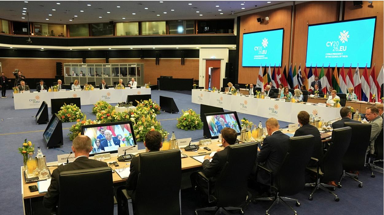 战火烧到欧盟家门口！欧洲开紧急峰会，内部却吵翻了