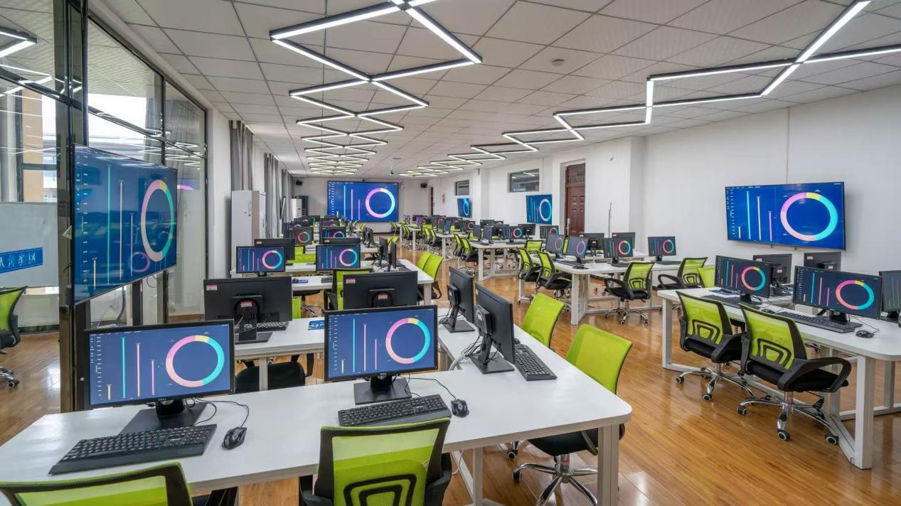 湖北恩施学院：于方寸之间，见教育天地