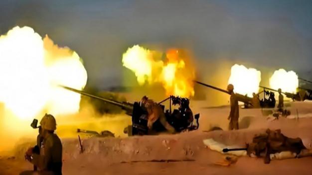 中东乱成了一锅粥！巴军打阿富汗，美以打伊朗，胡塞武装也没闲着