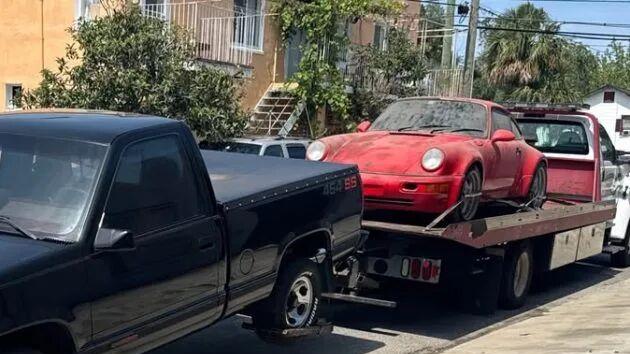 车房宝藏：1986年保时捷930被意外发掘，经典涡轮传奇重见天日