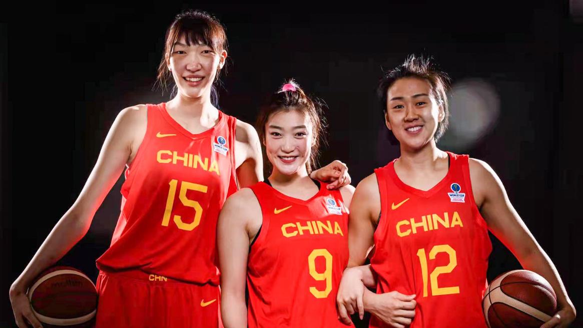 和张隆分手了？李梦晒庆生照打破流言：最佳小朋友 永远在一起