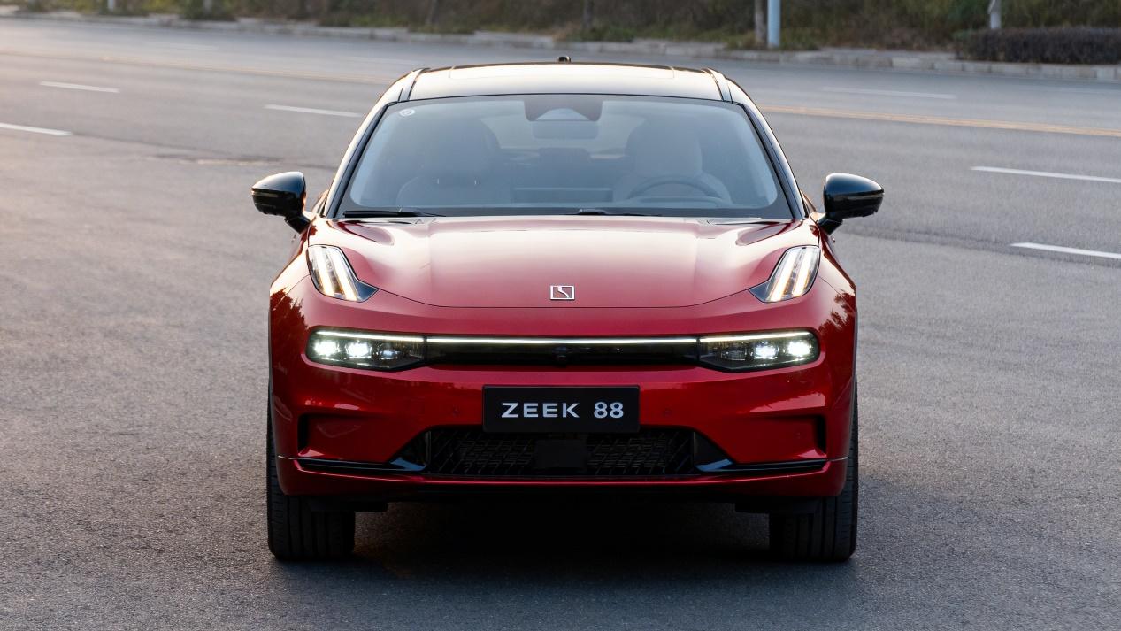 43万起的极氪8X，能抢宝马X5的饭碗吗？