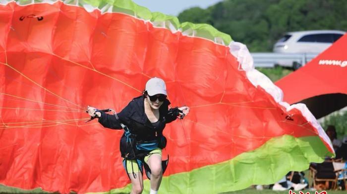 空中“邂逅”潮汐树 钱塘江畔解锁文旅新机遇