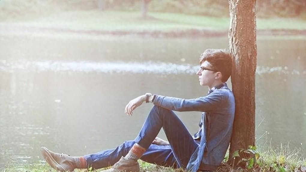 女友的姐姐来公司帮忙, 我竟然喜欢上了她, 不知道该不该表白